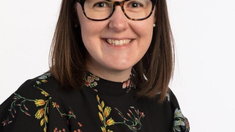 Parasitologist Presented with new Young Researcher Award